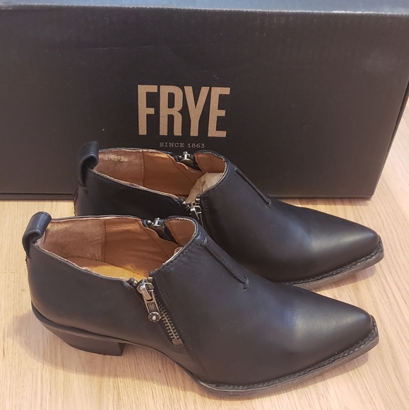 frye poshmark